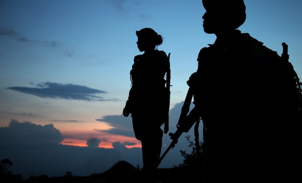 الإنصاف في معاملة النساء في القوات المسلحة: ثلاثة مقتضيات عملية للرعاية الطبية