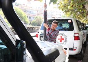 يوم في حياة اللجنة الدولية للصليب الأحمر… عمر جمعة من سورية يتحدث عن عمله