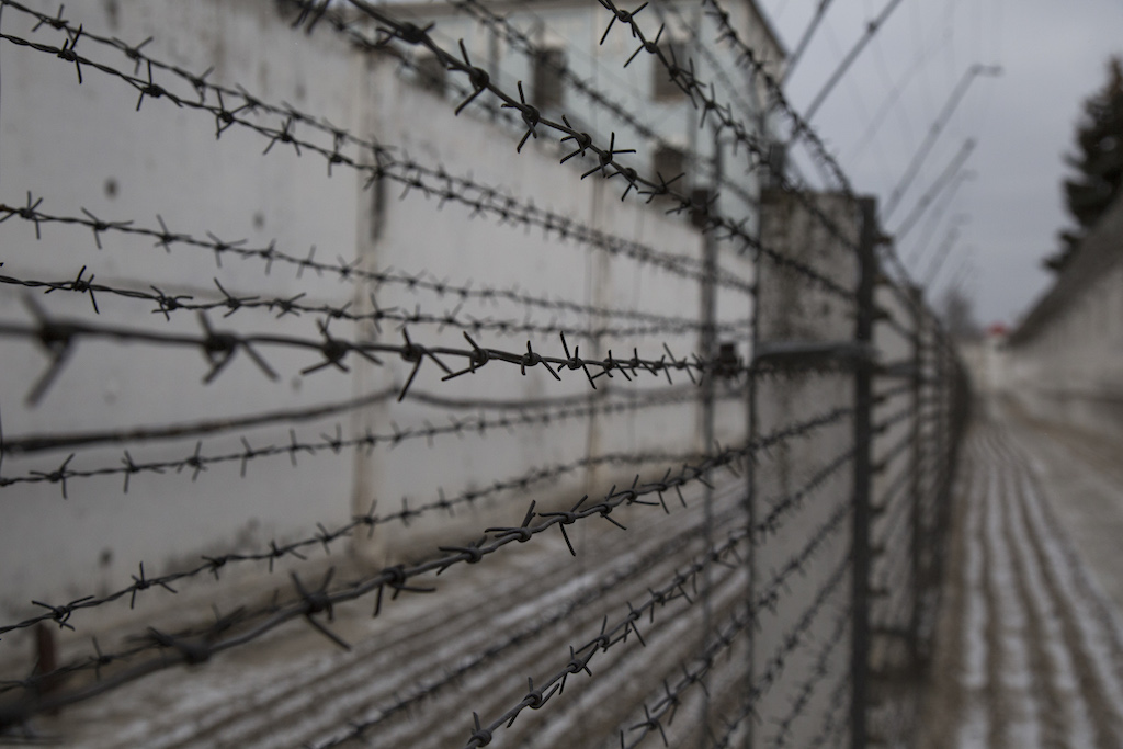 Dnipro, Ukraine, remand prison. A barbwire fence outside one of the prison blocks. Detention. ICRC. John Wendle