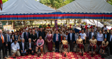 กัมพูชา: ไอซีอาร์ซีฉลอง 30 ปี โครงการฟื้นฟูสมรรถภาพผู้พิการในประเทศกัมพูชา