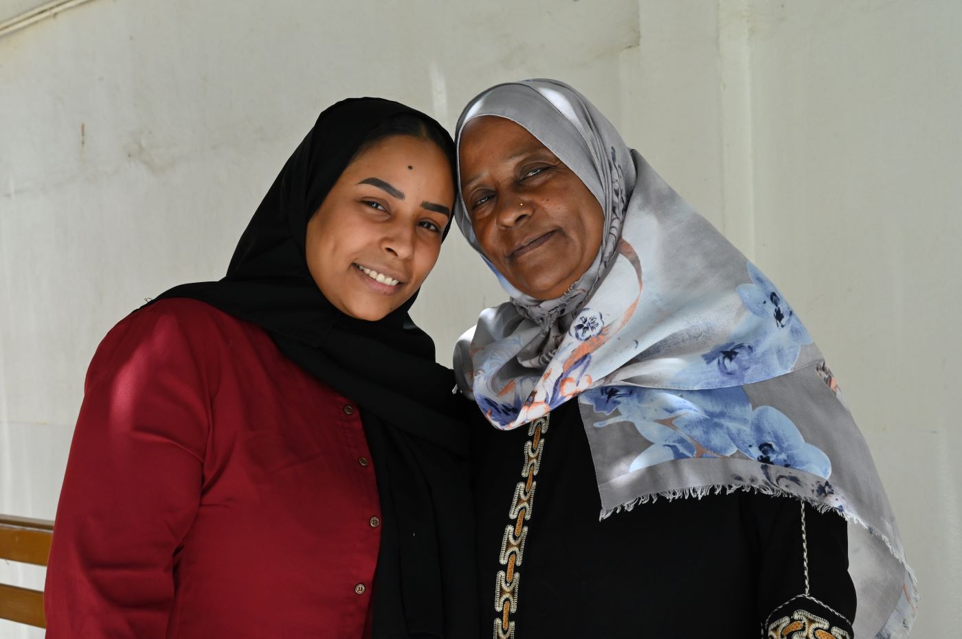 عن قصة سعاد وابنتيها: «قد يجمع الله الشتيتينِ بعد ما يظنّانِ كلَّ الظنِ ألا تلاقيا»