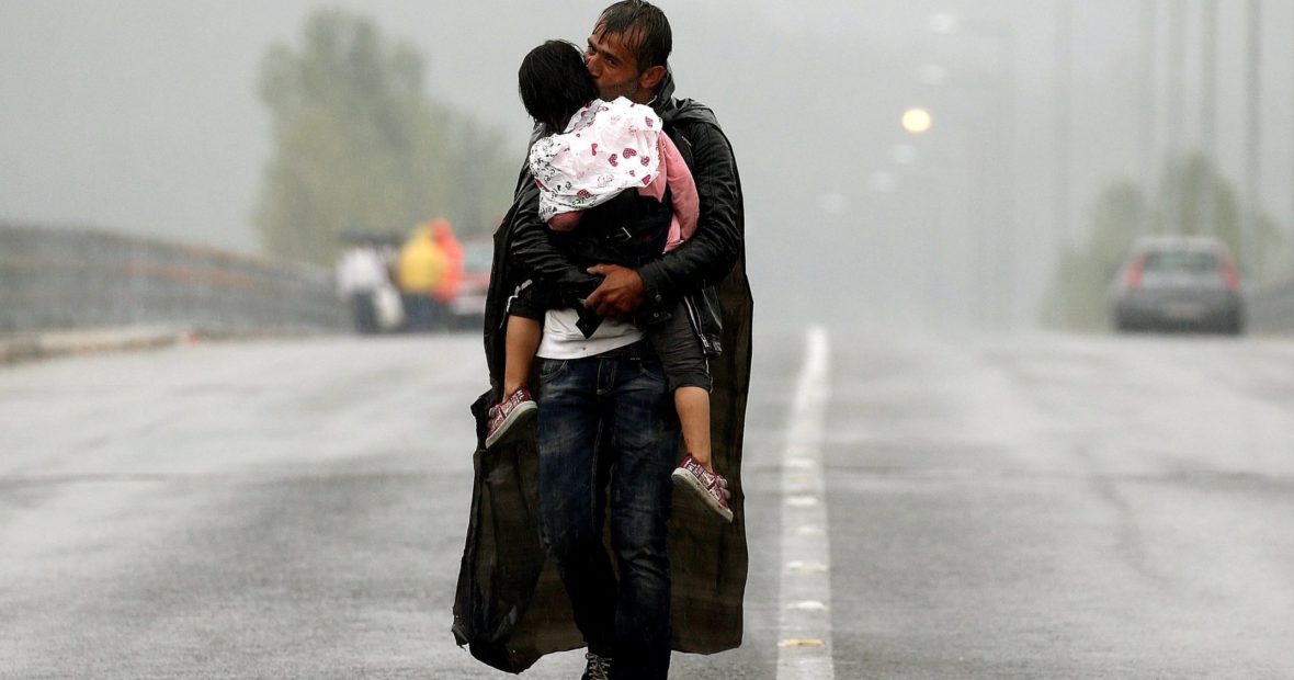 Hommage au photographe Yannis Behrakis, « réfugié » parmi réfugiés et migrants