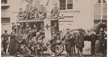 Les quatre premières photos de la « Croix-Rouge » en opérations