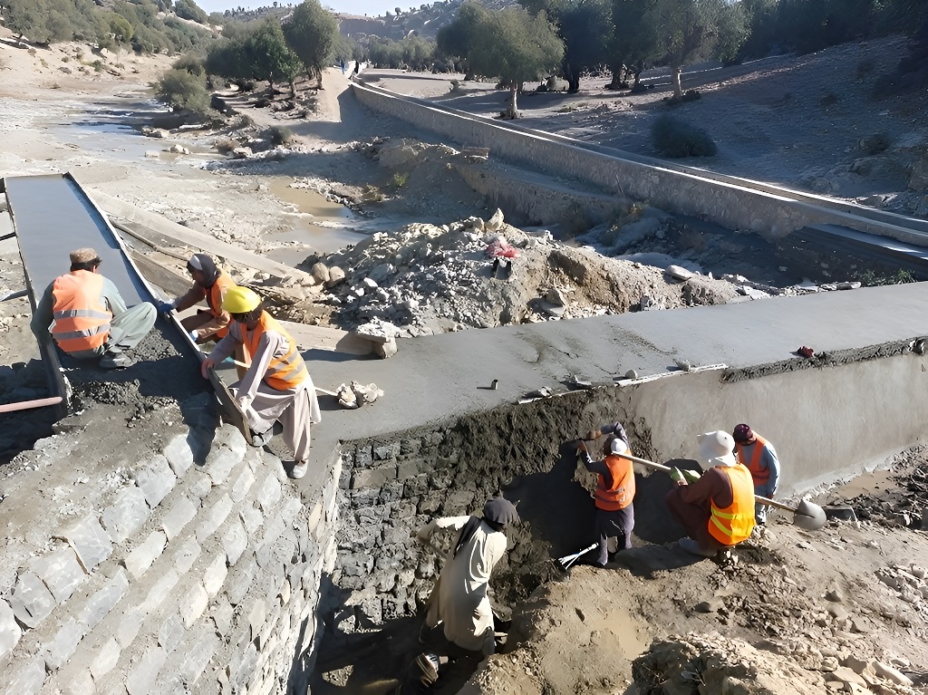 افغانستان: «د نغدو پیسو په بدل کې د کار» د پروژو په‌وسیله د بېوزله ټولنو ساتنه