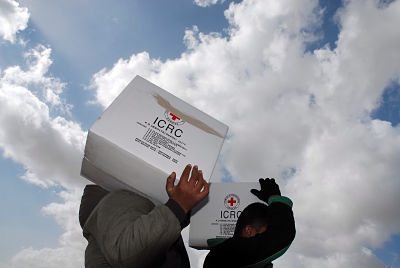 עדכון פעילות: ה-ICRC משהה חלוקת אוהלים לנפגעים מהריסת בתים