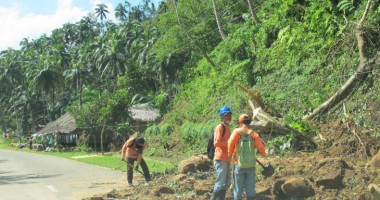 Philippines: Emergency relief for typhoon survivors as clean-up begins