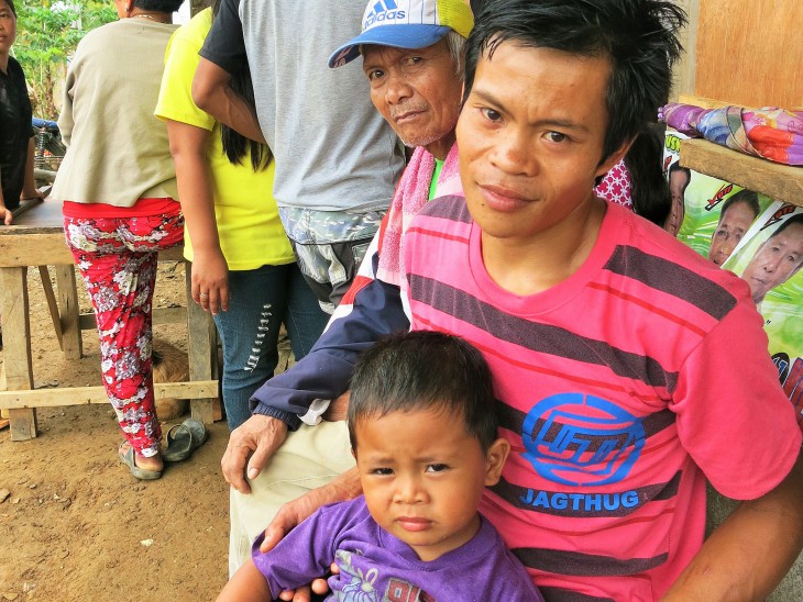 Philippines: Drought-stricken farmers in North Cotabato receive food