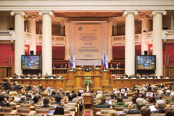 מה תפקיד ה-ICRC בפיתוח המשפט הבינלאומי ההומניטרי והבטחת כיבודו?