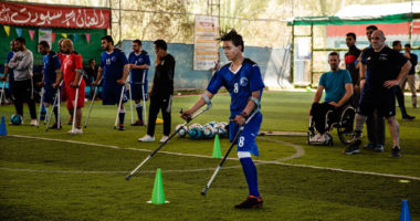 קטועי הגפיים בעזה פונים לכדורגל כדי להתגבר על מוּגבּלוּת, על טראומה