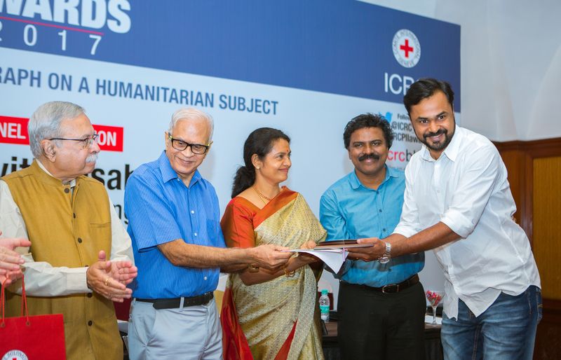 Journalists from Malayala Manorama, Hindustan Times bag PII-ICRC Awards