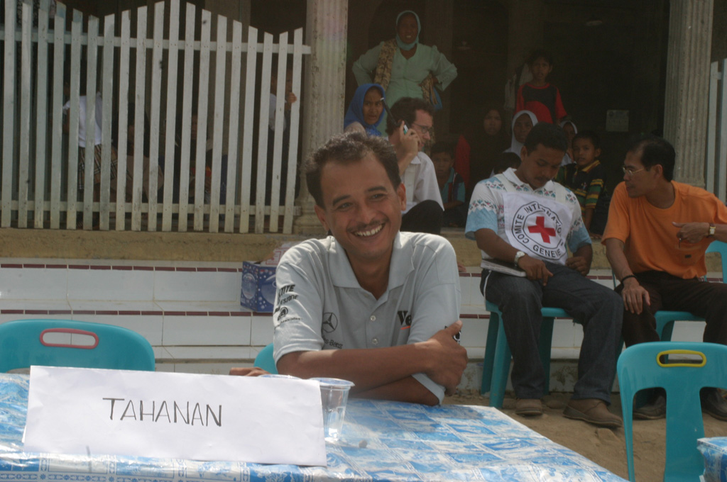 ICRC memfasilitasi pembebasan juru kamera RCTI, Ferry Santoro, yang disandera oleh GAM