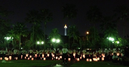 Parade Lampion Palang Merah Sebagai Peringatan Hari Palang Merah dan Bulan Sabit Merah Dunia