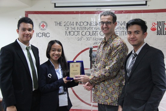 UI Kembali Mewakili Indonesia Pada Kompetisi Moot Court di Hong Kong 2015