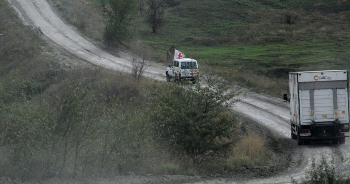 Водопроводные трубы на линии огня