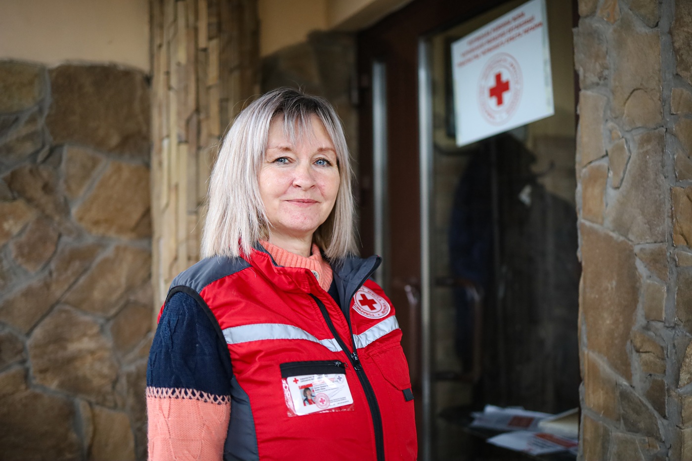 Олена, керівниця Куп’янської районної філії Українського Червоного Хреста
