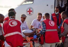 Soomaaliya: ICRC oo fududeysay siideynta maxaabiis dhaawac ah oo laga sii daayay Laas Caanood iyada oo la geeyay Hargeysa