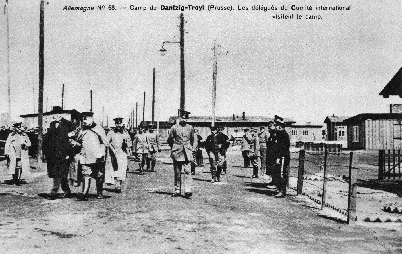 Delegasi ICRC mengunjungi Kamp Danzig-Troyl, Prusia. Perang Dunia Pertama, 1914-1918.