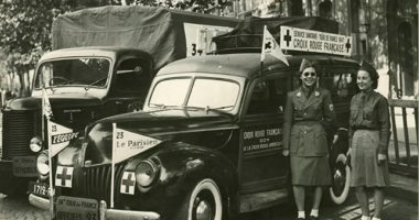 1947 : Le Tour de France reprend, la Croix-Rouge Française en voiture balai