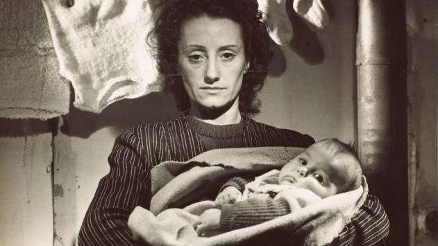 1949 : petite leçon de propagande humanitaire avec le photographe Lucien Lorelle