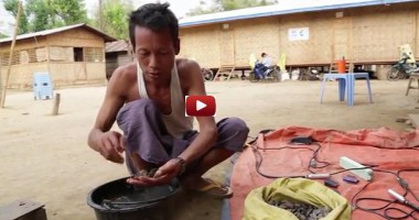 Myanmar: Making a living from amber polishing