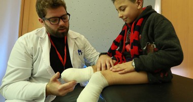 Lebanon: Syrian refugee children receive treatment at ICRC hospital