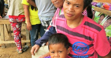 Philippines: Drought-stricken farmers in North Cotabato receive food