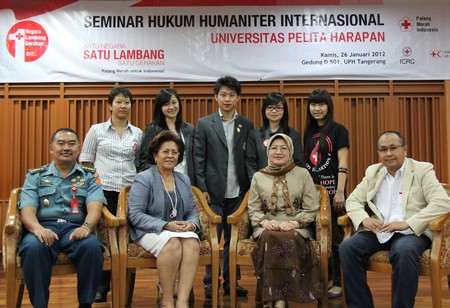 Seminar Hukum Humaniter Internasional Palang Merah untuk Indonesia