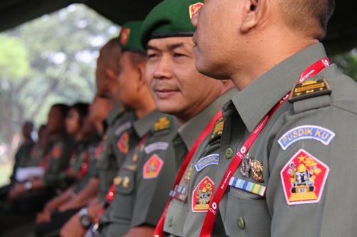 Simulasi Perang Diperagakan Di Hadapan Guru Militer di Bandung