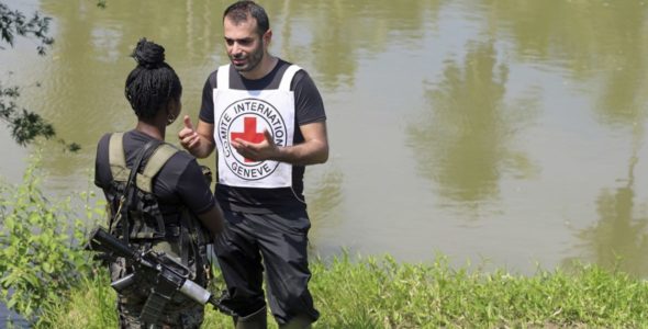Interaksi ICRC dengan kelompok bersenjata non-Negara: mengapa dan bagaimana