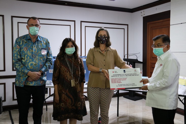 Belanda sumbang APD untuk masyarakat Indonesia melalui ICRC dan PMI