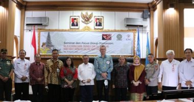 Palang Merah dan tokoh masyarakat Bali mendiskusikan promosi dan pelindungan martabat manusia dalam adat Bali
