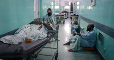 Afghanistan: Victims of conflict rush to Mirwais regional hospital, staff struggle to keep up