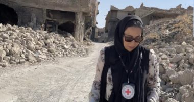 کمیته بین‌المللی صلیب سرخ چگونه از علم پزشکی قانونی برای اهداف بشردوستانه استفاده می‌کند؟