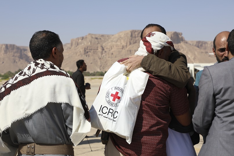 Em vez de tomar partido, tomar providências: benefícios da neutralidade humanitária na guerra