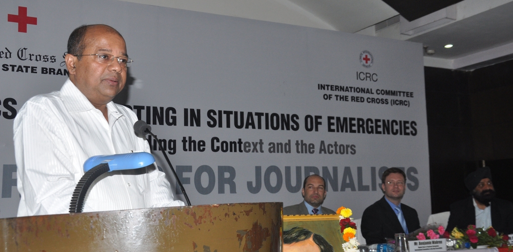 Ethics of Reporting in Emergencies: Can journalists also play the role of aid workers?