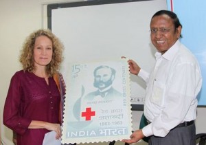 ICRC New Delhi head Mary Werntz with Dr SP Agarwal, IRCS general secretary, in December last year. ©ICRC