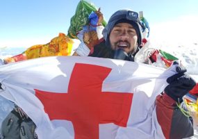 Red Cross reaches the highest point on Earth
