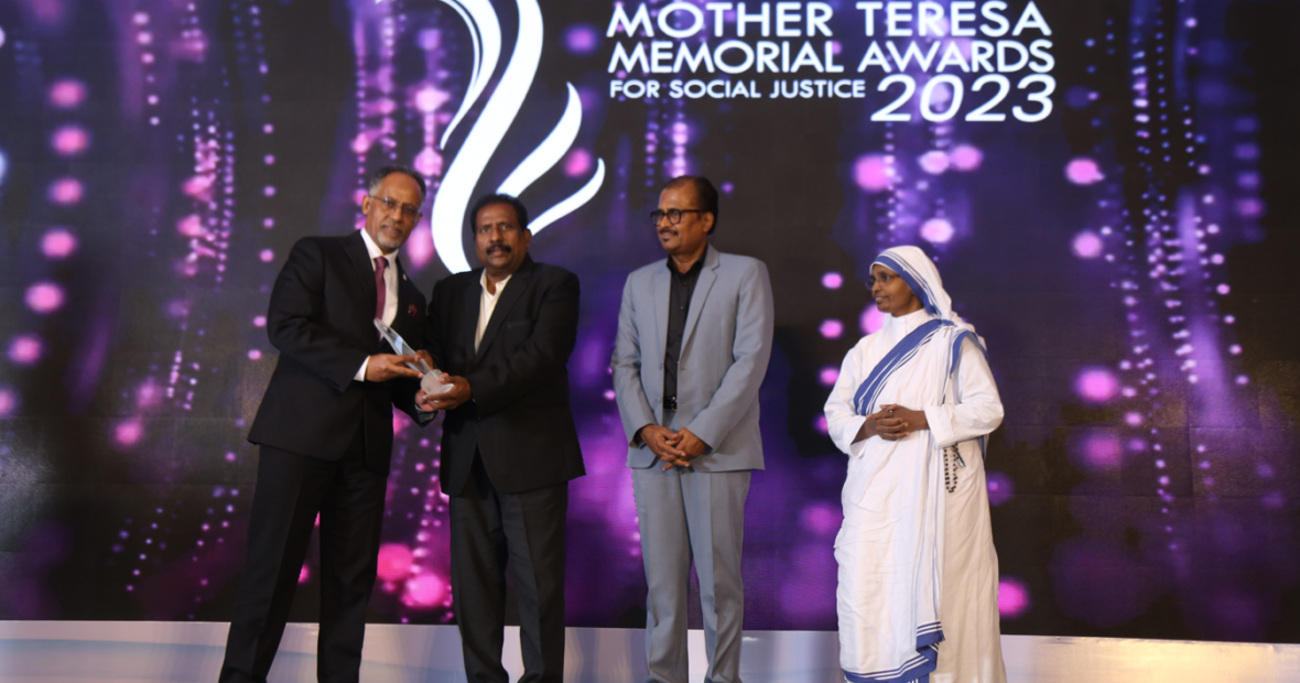 ICRC honoured in India with the Mother Teresa Memorial Award for Social Justice for its humanitarian work 