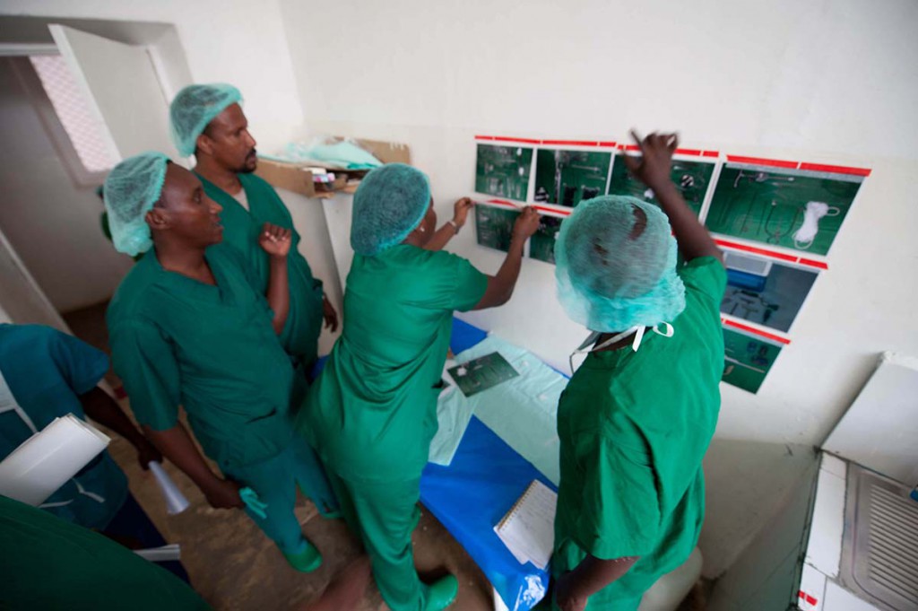 Training hospital staff on theatre best practice The ICRC in Somalia