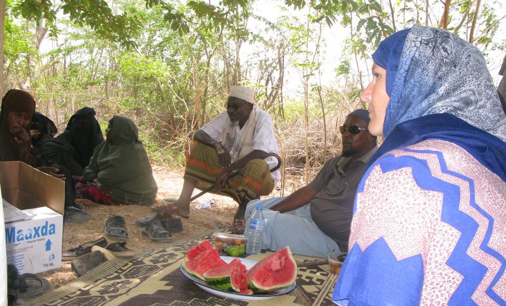 Somalia: A ‘date’ under a tree, where farmers talk water woes.