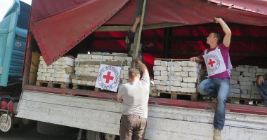 Україна: напередодні зими допомога надійшла до постраждалих від кофлікту Луганської та Донецької областей
