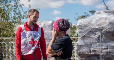 Помощь в преодолении холода на Донбассе